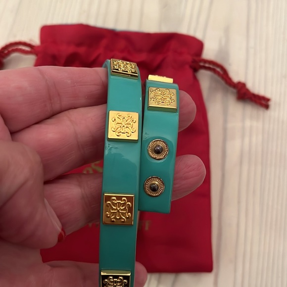 Rustic Cuff turquoise gold logos double wrap bracelet. Exceptional condition - Picture 5 of 7